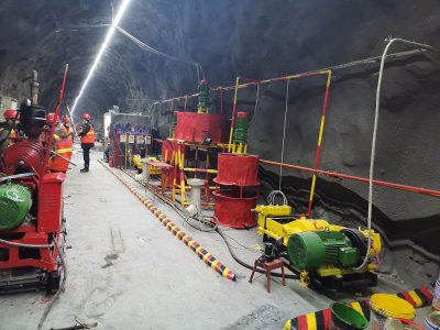 两河口水电站大坝灌浆工程