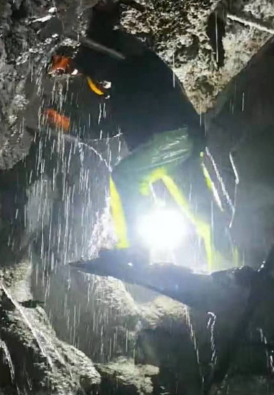 硬梁包水电站引水洞堵漏工程