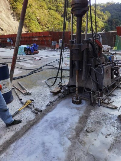 江油沉水水库碾压坝大口径取芯及化学灌浆处理工程